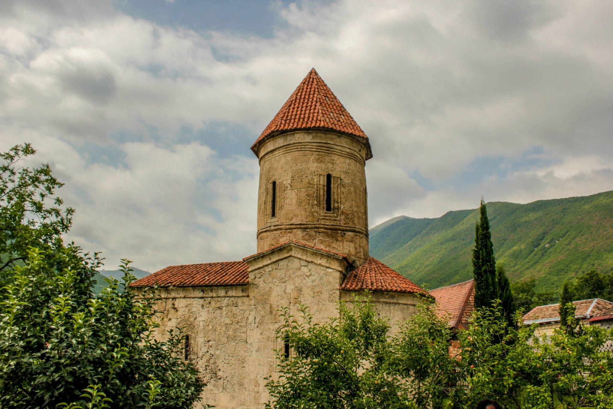 Албанская церковь  и село Киш в Шеки — Азербайджан