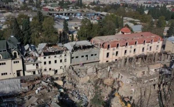 Armenien bombardiert die aserbaidschanische Zivilbevölkerung und Stadt Gandscha