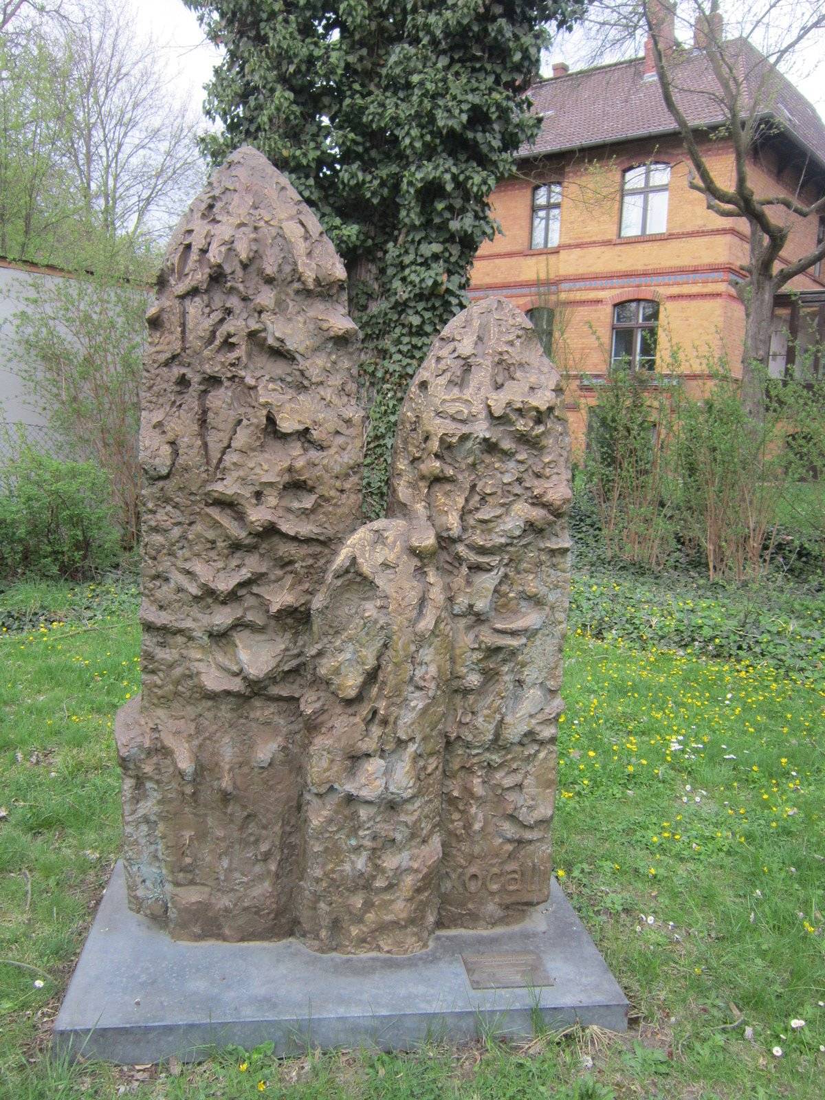 Памятник «Ходжалы» в Берлине